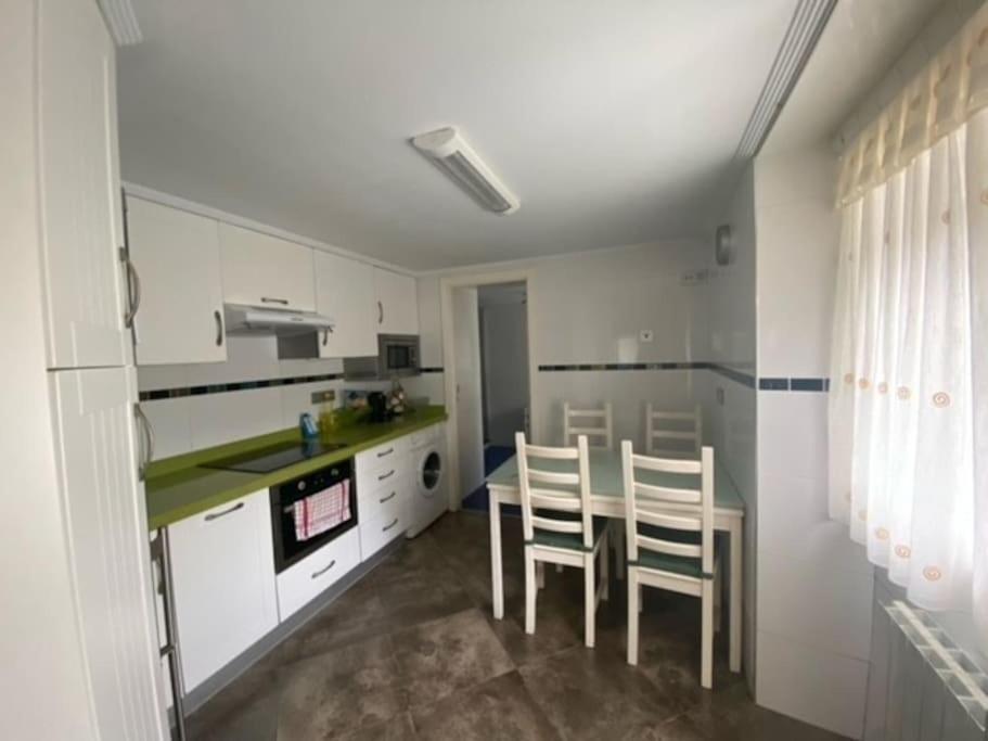 Apartado Y Cerca De Todo Apartment Cotorrio Luaran gambar